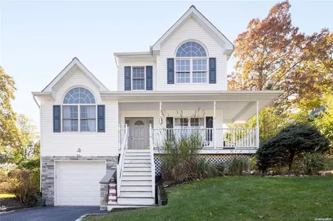 115 Cliff Rd E, Wading River, NY 11792