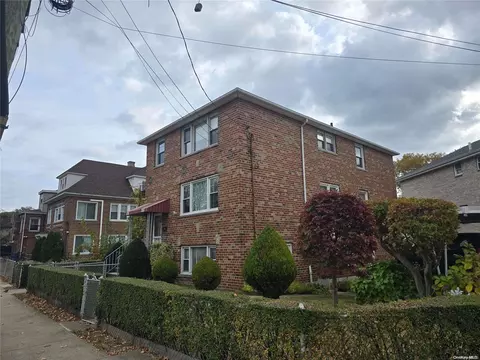 3234 Middletown Rd, New York, NY 10465