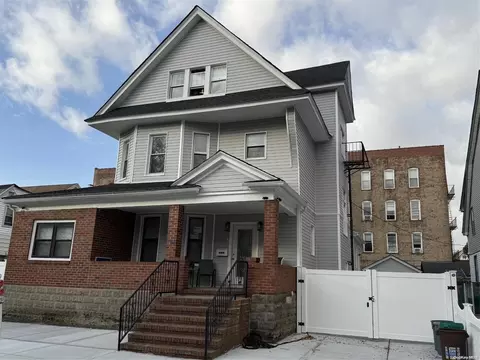 85-52 116th St, New York, NY 11418