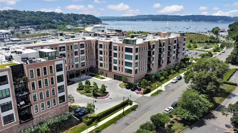 100 Garvies Point Rd #1317, Glen Cove, NY 11542