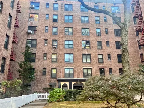 83-20 98 St #4J, New York, NY 11421