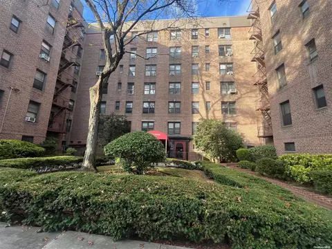 83-05 98 St #6N, New York, NY 11421