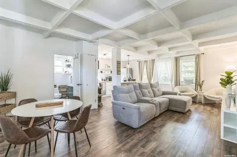 147-75 Grand Central Pkwy #94E, New York, NY 11435