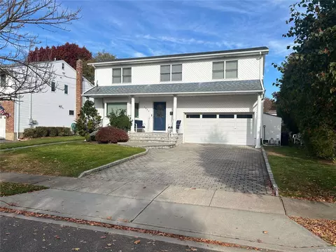 1927 Decatur Ave, North Bellmore, NY 11710