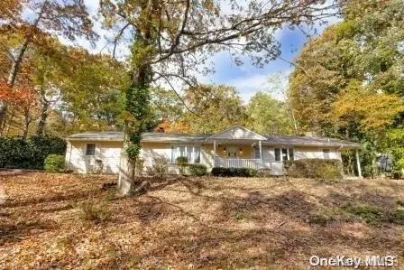 10 Gerald St, Wading River, NY 11792
