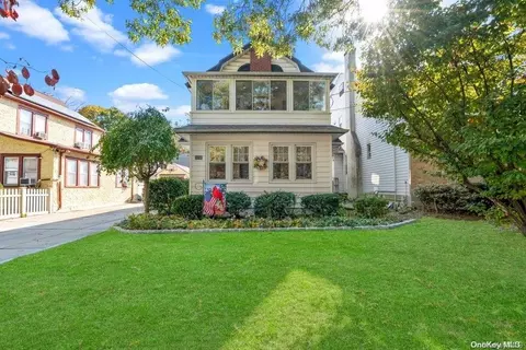157-38 Quince Ave, New York, NY 11355