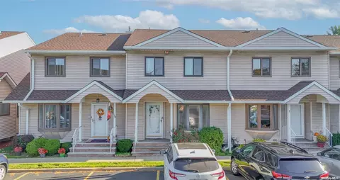 1790 Front St #6, East Meadow, NY 11554