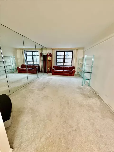 32-20 89 St #309, New York, NY 11369