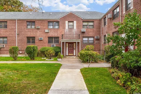 86-28 155th Ave #1, Howard Beach, NY 11414