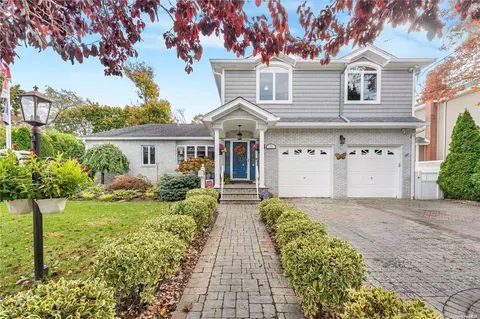 2686 Falcon St, East Meadow, NY 11554