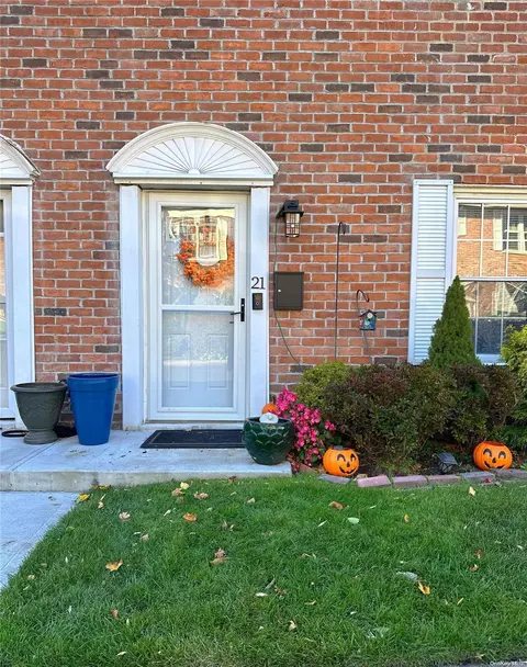 930 Merrick Rd #21, Baldwin, NY 11510