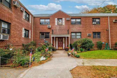 86-27 Shore Pkwy #2L, New York, NY 11414