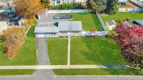 1459 Brooklyn Blvd, Bay Shore, NY 11706
