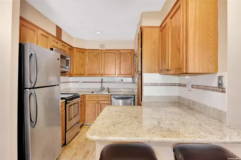 9-05 162 St #8A, New York, NY 11357