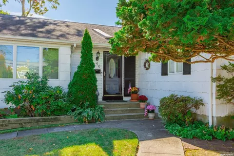46 Idaho Ave, Bay Shore, NY 11706