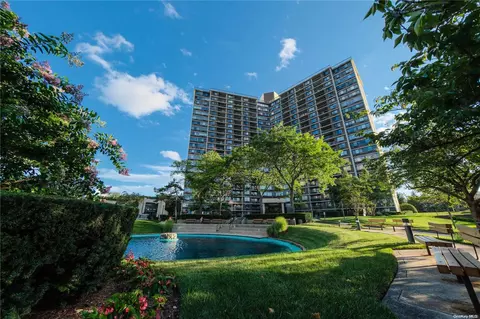 1 Bay Club Dr #5F, New York, NY 11360