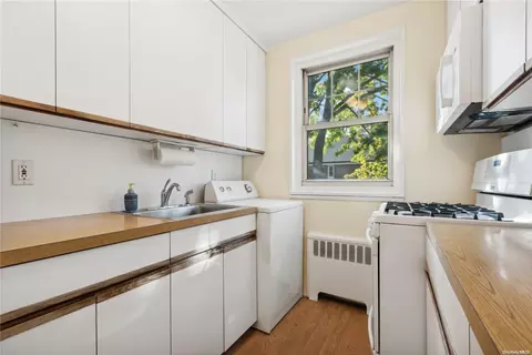 58-08 251st St #1-224, Little Neck, NY 11362