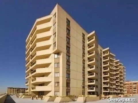 360 Shore Rd #4N, Long Beach, NY 11561