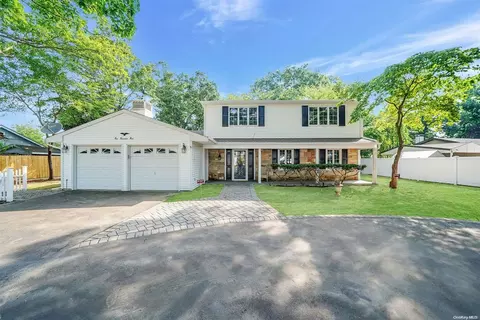 1009 Old Town Rd, Coram, NY 11727
