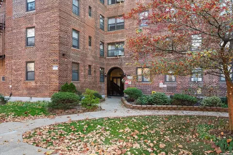 141-16 28th Ave #4C, Flushing, NY 11354