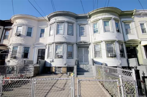 168-35 89th Ave, New York, NY 11432