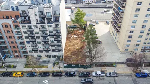 177-06 Wexford Ter, New York, NY 11432
