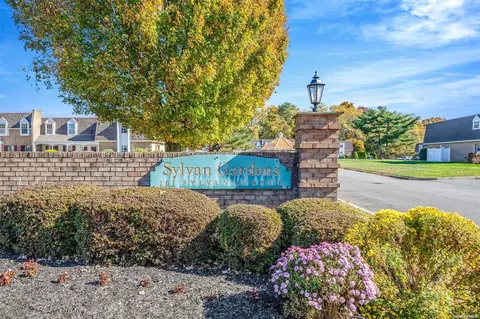 101 Sylvan Ave #25, Miller Place, NY 11764