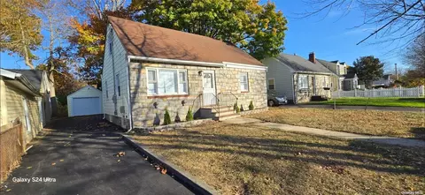 234 Rutland Rd, Freeport, NY 11520