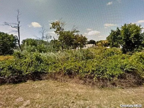 100 Austin, Babylon, NY 11726