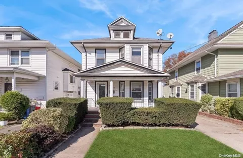 174 Garfield Ave, North Hempstead, NY 11501