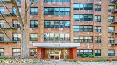 75-36 Bell Blvd #6B, Oakland Gardens, NY 11364