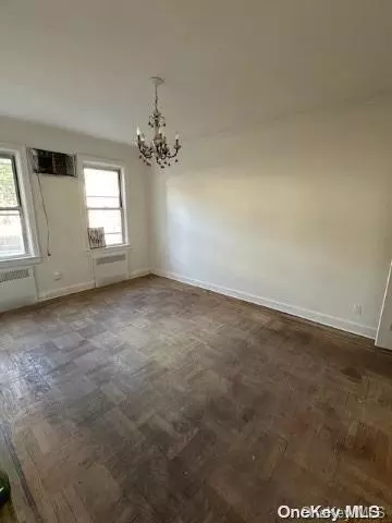 1212 E 49th St, Brooklyn, NY 11234