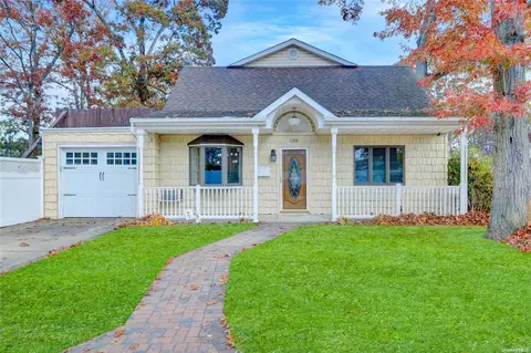 598 Central Ave, Massapequa, NY 11758