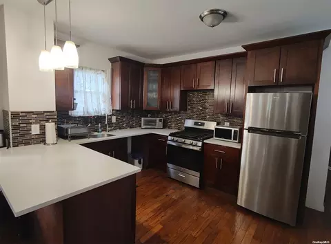 132-15 Bennett Ct, New York, NY 11434