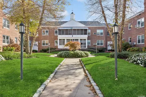 1367 Broadway #B19, Hewlett, NY 11557