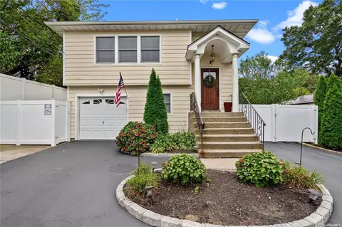 472 Johnson Ave # A, Ronkonkoma, NY 11779