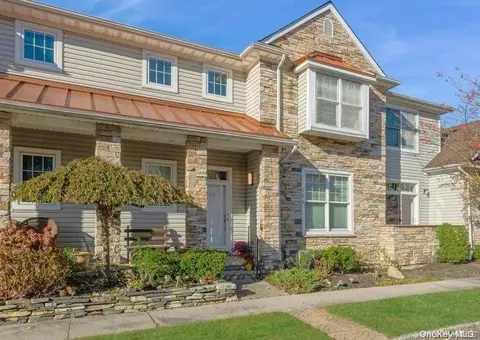 620 Village Grn, North Hempstead, NY 11050