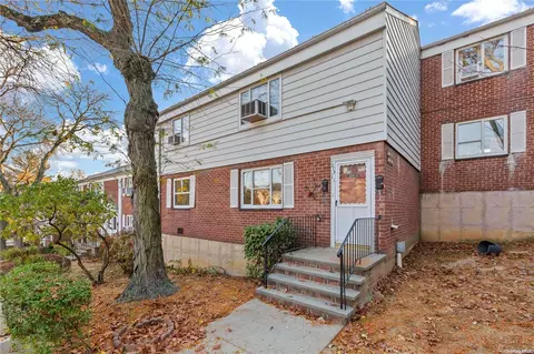 224-11 Manor Rd #LOWER, New York, NY 11427