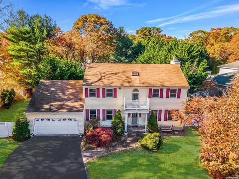 99 S Washington Ave, Centereach, NY 11720