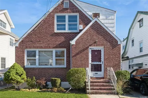 13 Hinsdale Ave, Floral Park, NY 11001