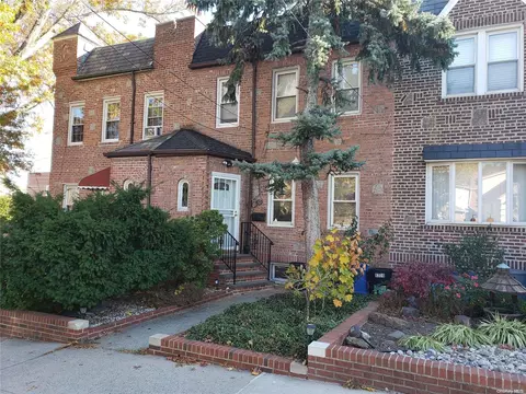 82-28 Penelope Ave, Middle Village, NY 11379