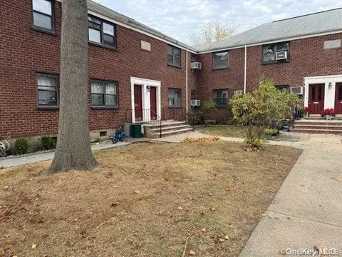 157-49 17th Ave #1, Whitestone, NY 11357