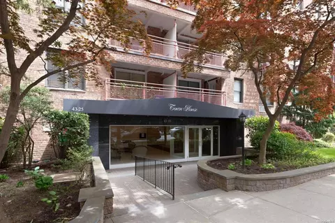 43-25 Douglaston Pkwy #3G, New York, NY 11363