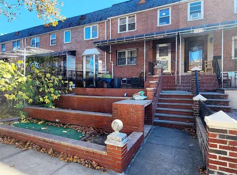 150-14 77th Rd, New York, NY 11367