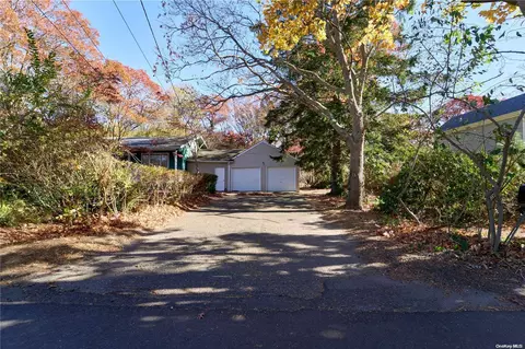 342 Carnation Dr, Shirley, NY 11967