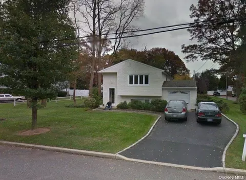 50 Ontario St, Huntington, NY 11743