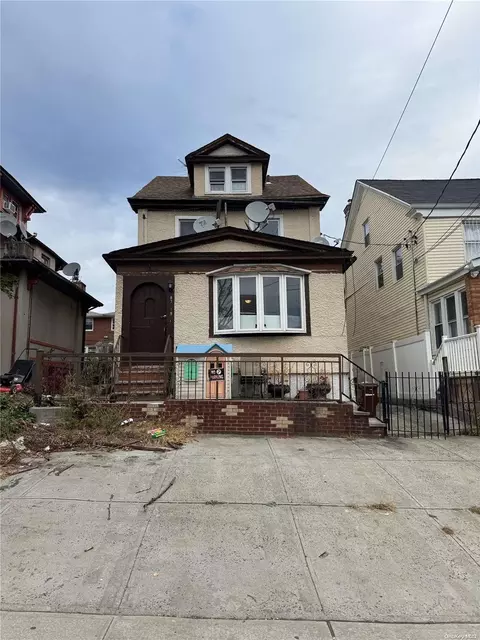 87-19 168th Pl, New York, NY 11432