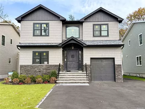 1521 Meadowbrook Rd, Merrick, NY 11566