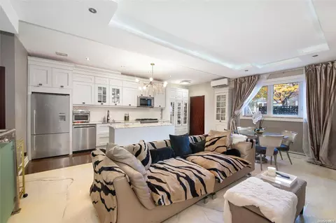 2530 E 17th St #1A, Brooklyn, NY 11235