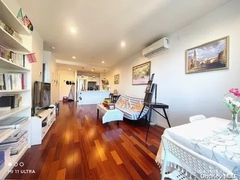 3260 106th St #3E, East Elmhurst, NY 11369